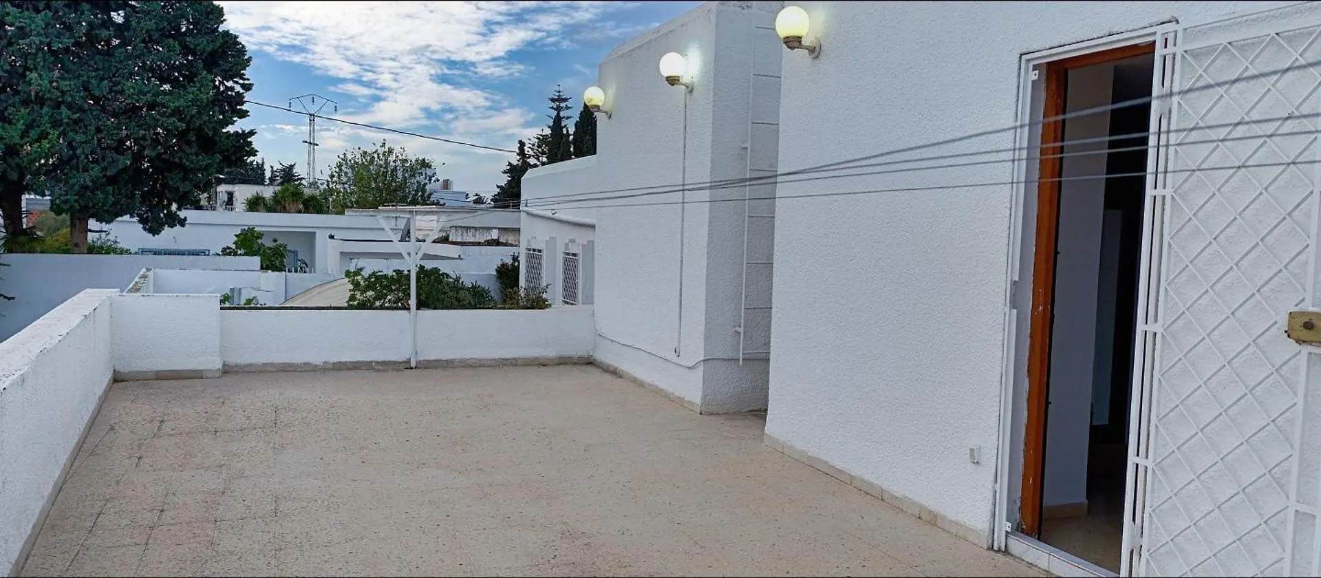 Dalton'S Villa With Pool Sukrah